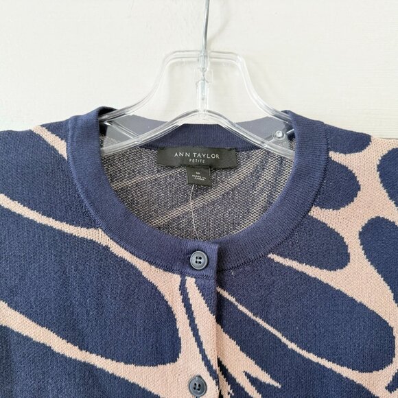 Ann Taylor | Leaf Petal 3/4 Sleeve Ann Cardigan - Picture 3 of 12